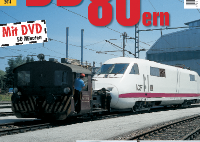 Vintage Eisenbahn-Fahrzeuge, historische Züge und Modelle auf dem Cover der Zeitschrift "DB in den 80ern" mit DVD, Fokus auf deutsche Eisenbahngeschichte, Lokomotiven und Bahnmodelle.
